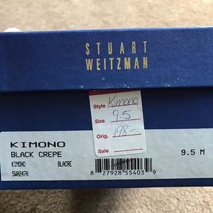 Like new classic heels. Worn 3 times.